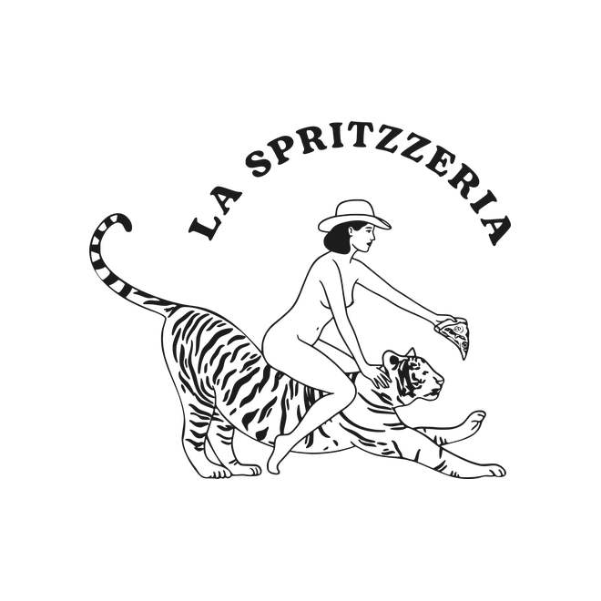 La Spritzzería: una mujer con sombrero, montada en un tigre, ofrece una porción de pizza